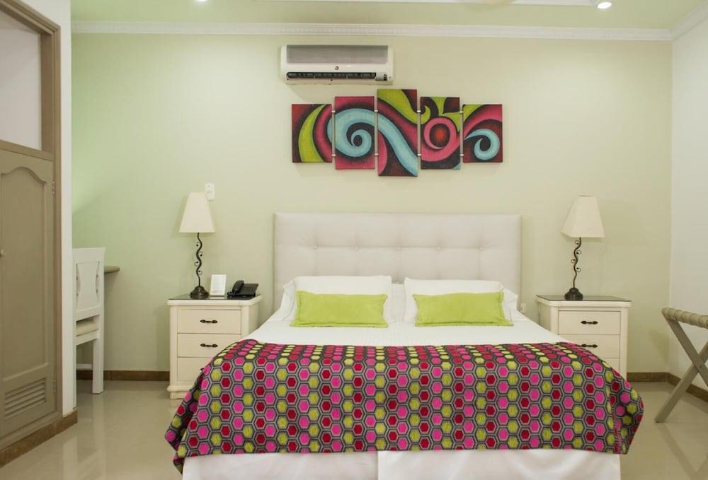 Hotel Costa Bonita Монтерія Екстер'єр фото